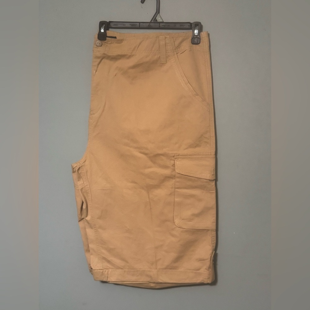 Rocawear Tan Cargo Shorts Casual Style